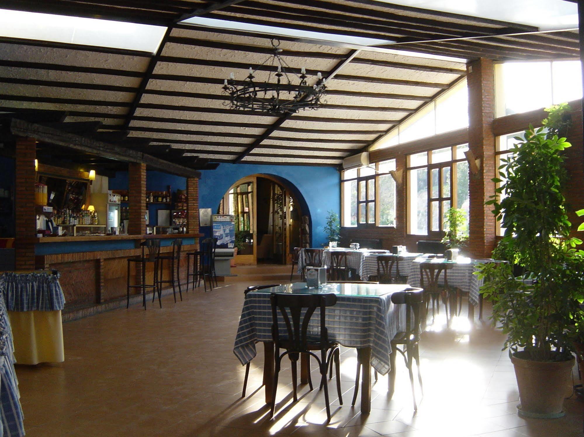 Hotel Resort Cueva Del Fraile كوينكا المظهر الخارجي الصورة